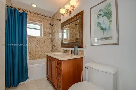 16461 NE 34th Avenue North Miami Beach FL 33160