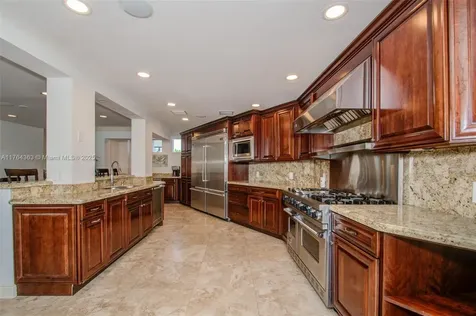 16461 NE 34th Avenue North Miami Beach FL 33160