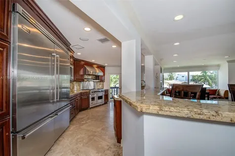 16461 NE 34th Avenue North Miami Beach FL 33160