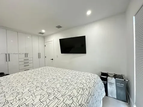 8320 Taft Street Pembroke Pines FL 33024