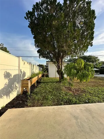 8320 Taft Street Pembroke Pines FL 33024