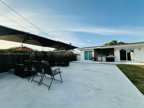 8320 Taft Street Pembroke Pines FL 33024
