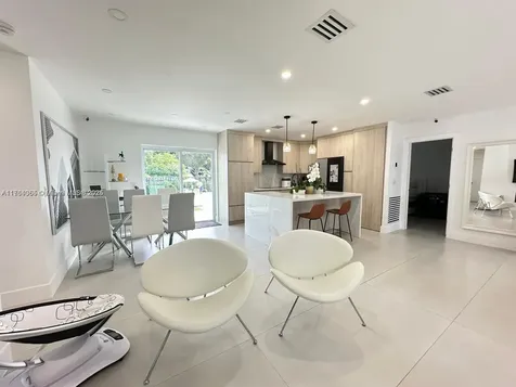 8320 Taft Street Pembroke Pines FL 33024