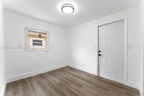 4202 NW 31st Avenue Miami FL 33142