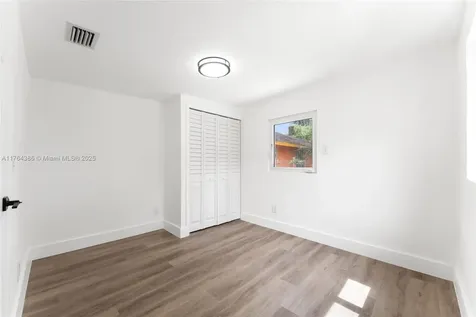 4202 NW 31st Avenue Miami FL 33142