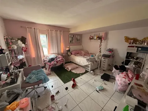 417 NW 84th Street Miami FL 33150