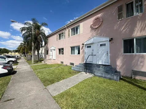 417 NW 84th Street Miami FL 33150