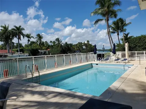 10140 W Bay Harbor Drive Bay Harbor Islands FL 33154