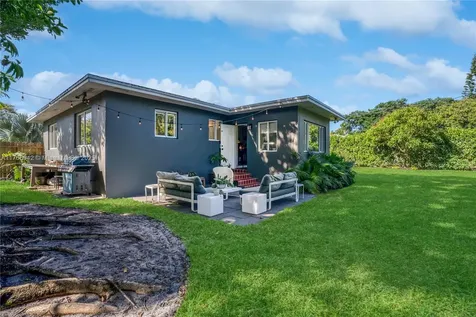 185 NW 115th Street Miami FL 33168