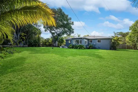 185 NW 115th Street Miami FL 33168