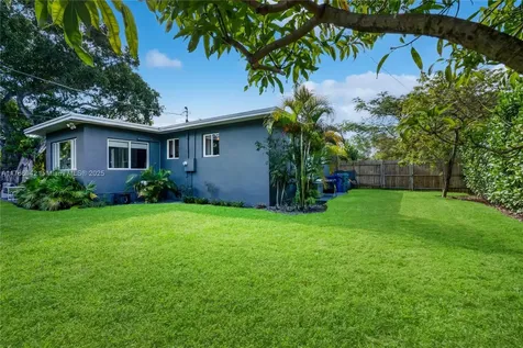 185 NW 115th Street Miami FL 33168