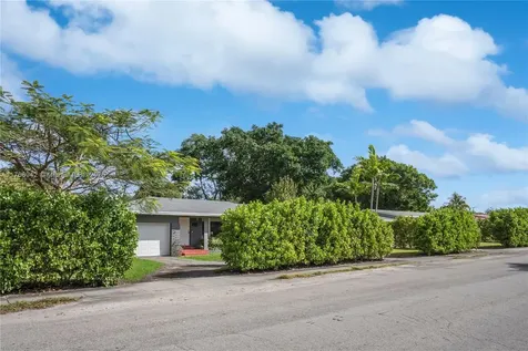 185 NW 115th Street Miami FL 33168