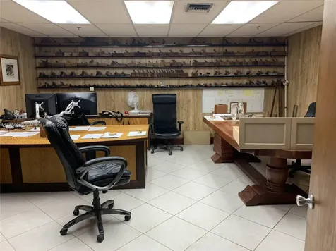 1677 W 31st Place Hialeah FL 33012