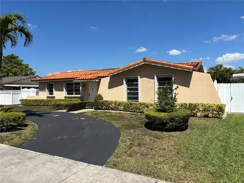 10275 SW 26th Terrace Miami FL 33165