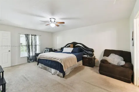 939 Van Loon Court Kissimmee FL 34758