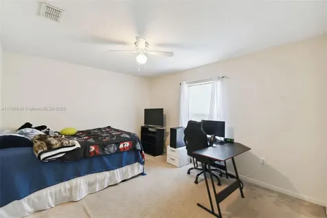 939 Van Loon Court Kissimmee FL 34758