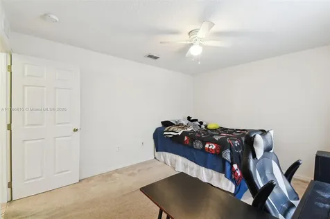 939 Van Loon Court Kissimmee FL 34758