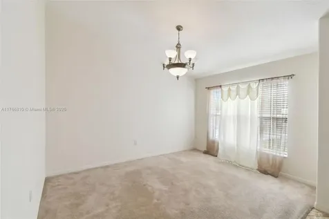 939 Van Loon Court Kissimmee FL 34758