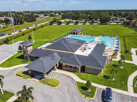 939 Van Loon Court Kissimmee FL 34758
