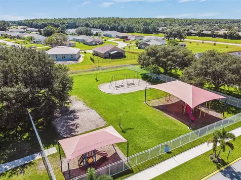 939 Van Loon Court Kissimmee FL 34758