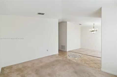 939 Van Loon Court Kissimmee FL 34758