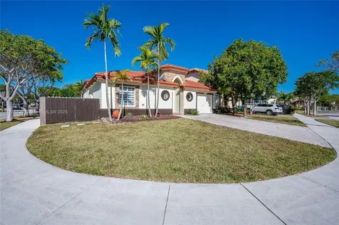 22202 SW 87th Place Cutler Bay FL 33190