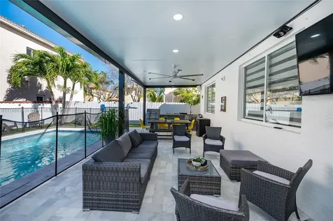 22202 SW 87th Place Cutler Bay FL 33190