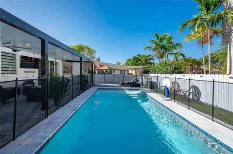 22202 SW 87th Place Cutler Bay FL 33190
