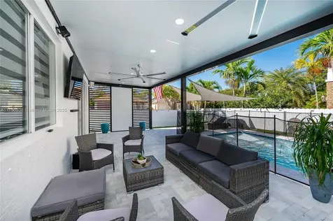 22202 SW 87th Place Cutler Bay FL 33190