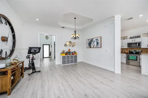 22202 SW 87th Place Cutler Bay FL 33190