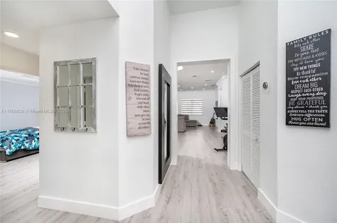22202 SW 87th Place Cutler Bay FL 33190