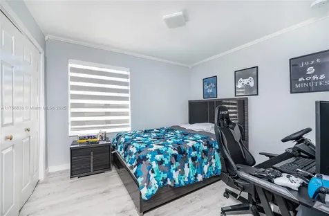 22202 SW 87th Place Cutler Bay FL 33190