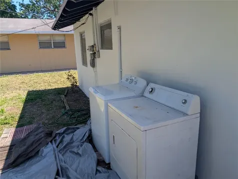 6021 SW 38th Street Miramar FL 33023