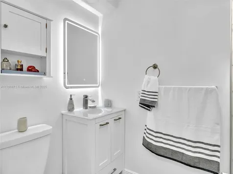 2026 NE 29th Street Fort Lauderdale FL 33306