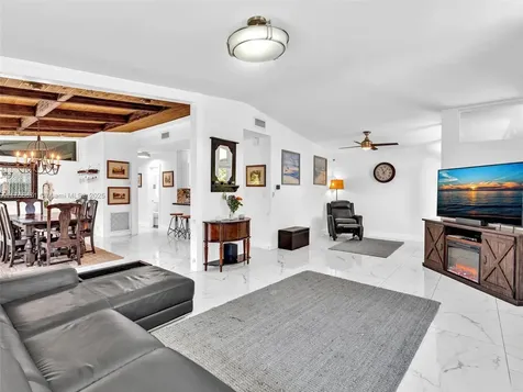 2026 NE 29th Street Fort Lauderdale FL 33306