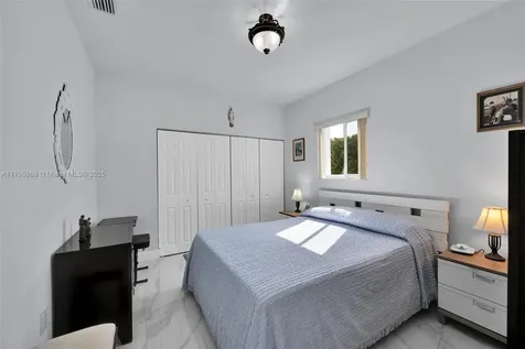 11410 SW 52nd Street Miami FL 33165