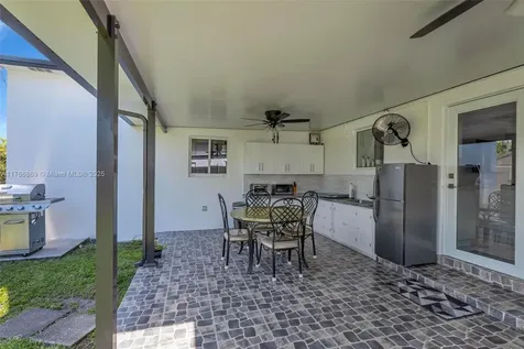 11410 SW 52nd Street Miami FL 33165