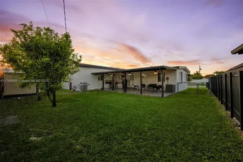 11410 SW 52nd Street Miami FL 33165