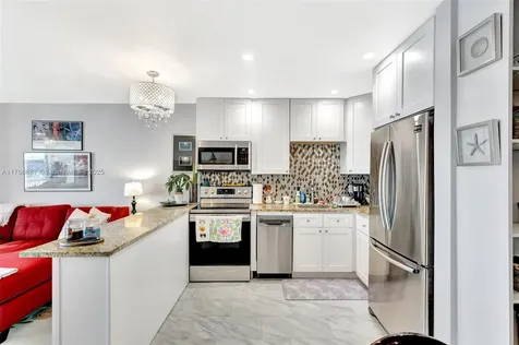 100 Shore Court North Palm Beach FL 33408