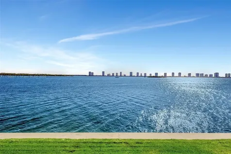 100 Shore Court North Palm Beach FL 33408