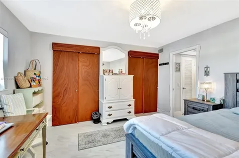 100 Shore Court North Palm Beach FL 33408