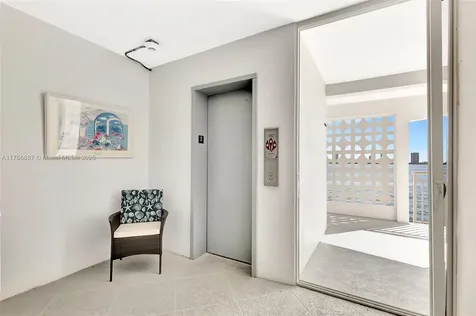 100 Shore Court North Palm Beach FL 33408