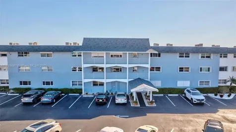 100 Shore Court North Palm Beach FL 33408