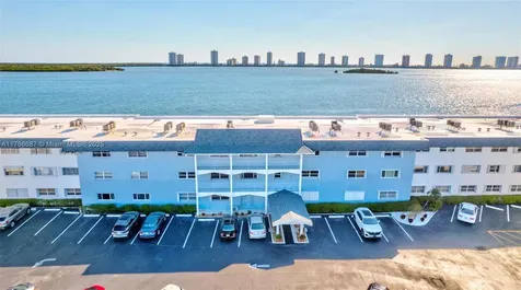 100 Shore Court North Palm Beach FL 33408