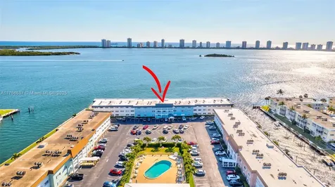 100 Shore Court North Palm Beach FL 33408