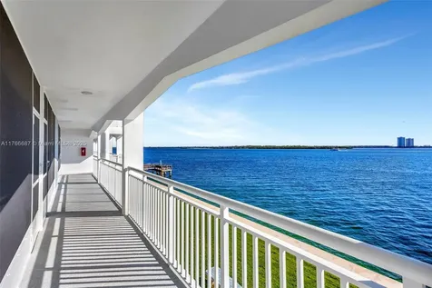 100 Shore Court North Palm Beach FL 33408