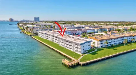 100 Shore Court North Palm Beach FL 33408