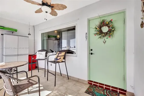 100 Shore Court North Palm Beach FL 33408