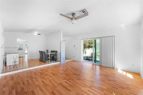 4511 NW 84th Avenue Lauderhill FL 33351