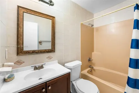 4511 NW 84th Avenue Lauderhill FL 33351